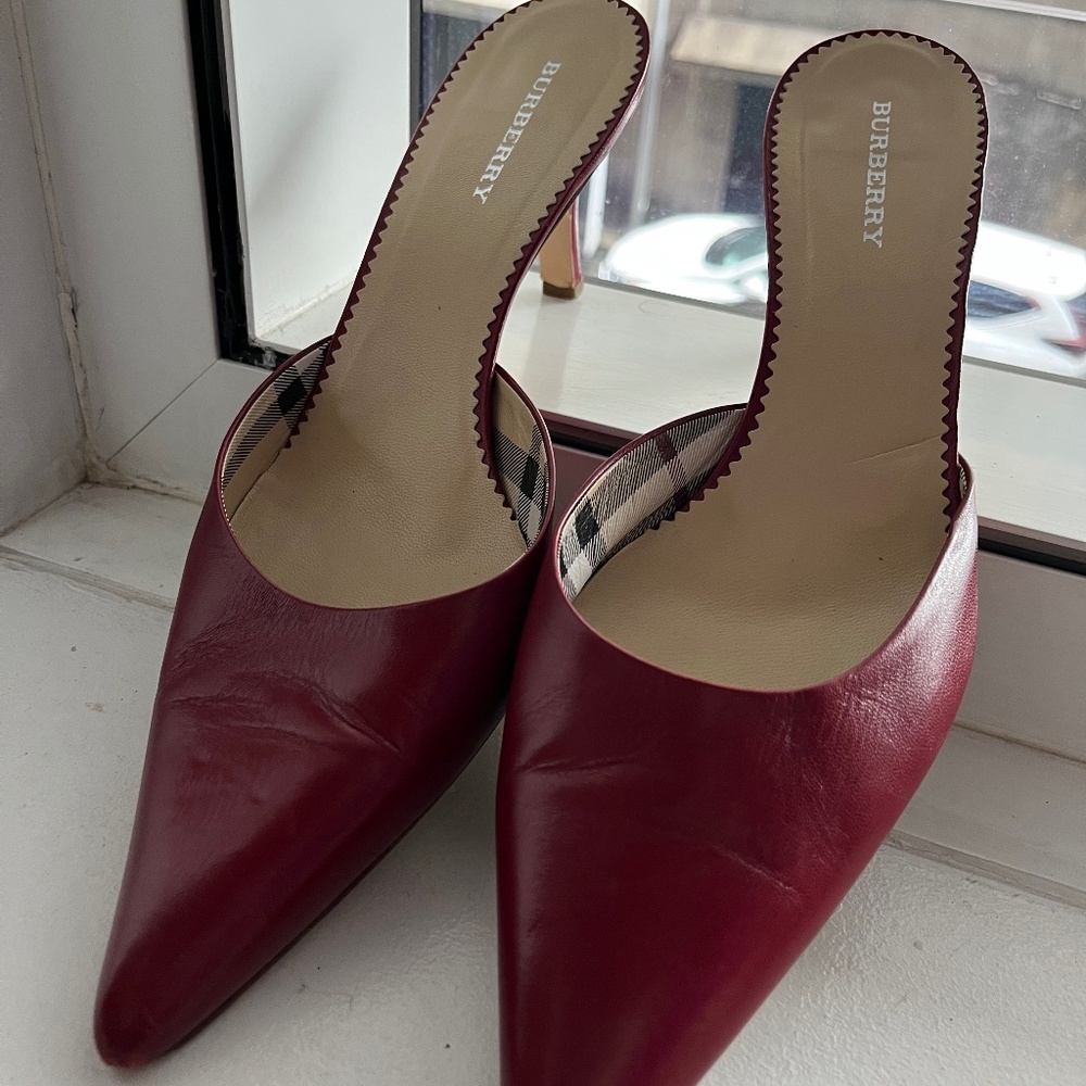 Burberry Burgundy Heels